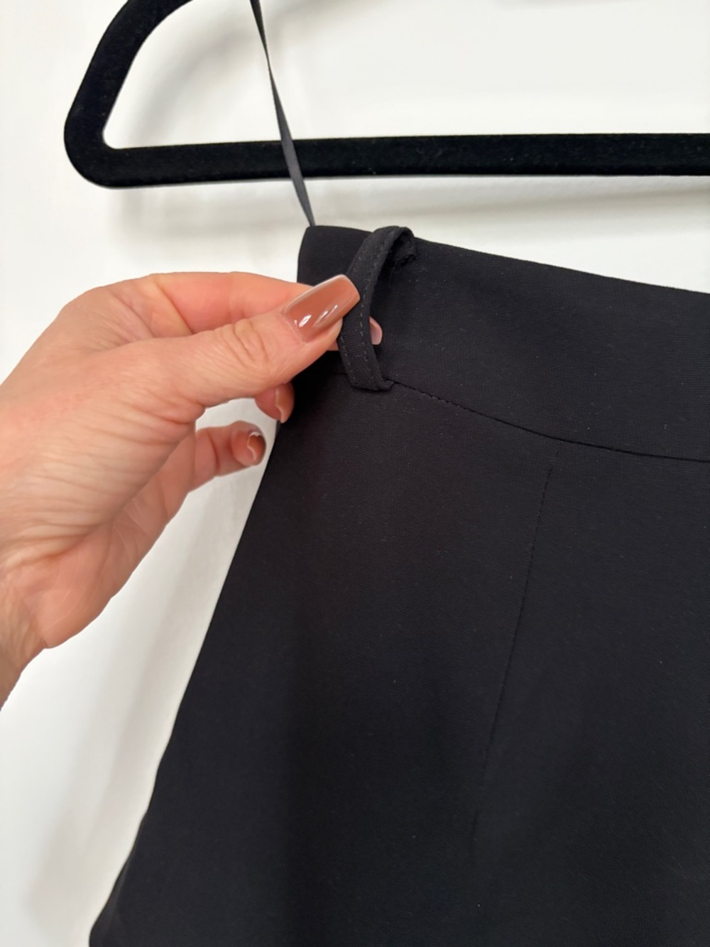 Amanda Uprichard Kelso Shorts in Black
by xRevolve size XS - Picture 14 of 17